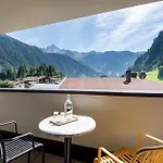 Gaestehaus Schneeberger Майргофен