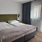 Gaestehaus Schneeberger Апарт-готель