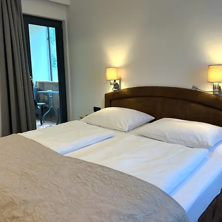 Apartahotel Gaestehaus Schneeberger 3*