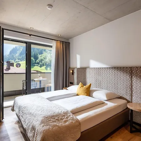 Gaestehaus Schneeberger Aparthotel Mayrhofen