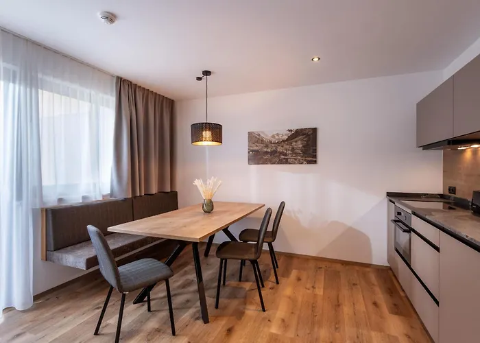 Gaestehaus Schneeberger 3* Майргофен