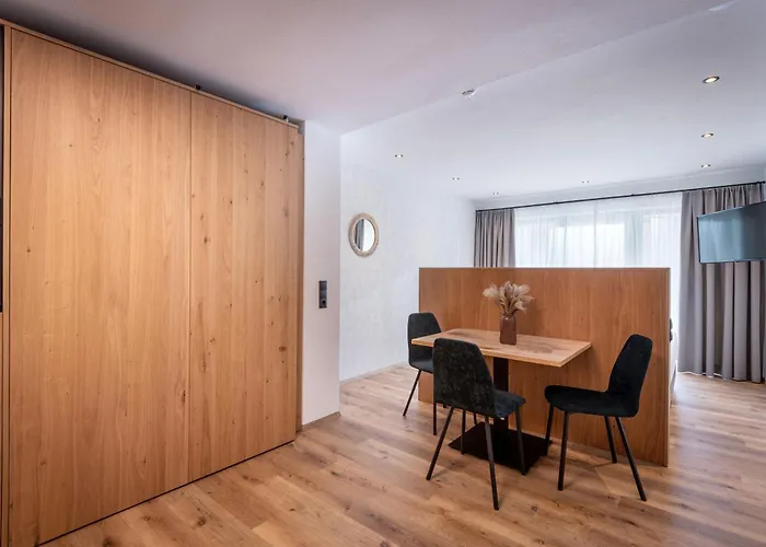 Gaestehaus Schneeberger 3* Майргофен