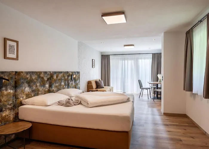 Gaestehaus Schneeberger Hotel apartamentowy