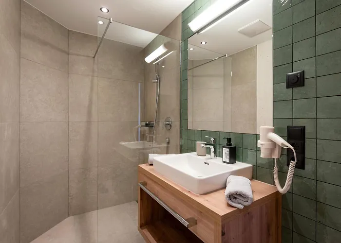 Апарт-готель Gaestehaus Schneeberger 3*