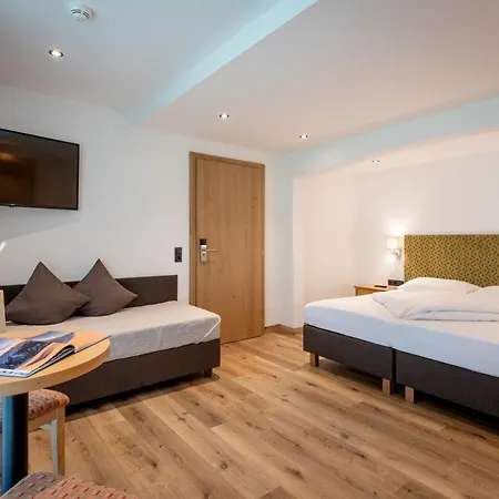 Apart Otel Gaestehaus Schneeberger 3*