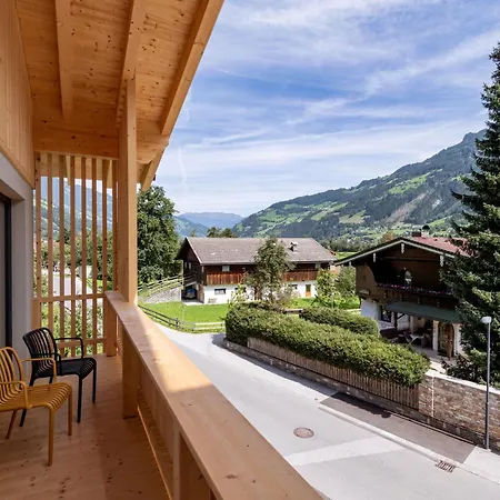 Aparthotel Gaestehaus Schneeberger Mayrhofen