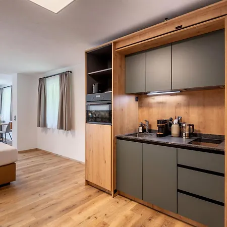 Gaestehaus Schneeberger Mayrhofen